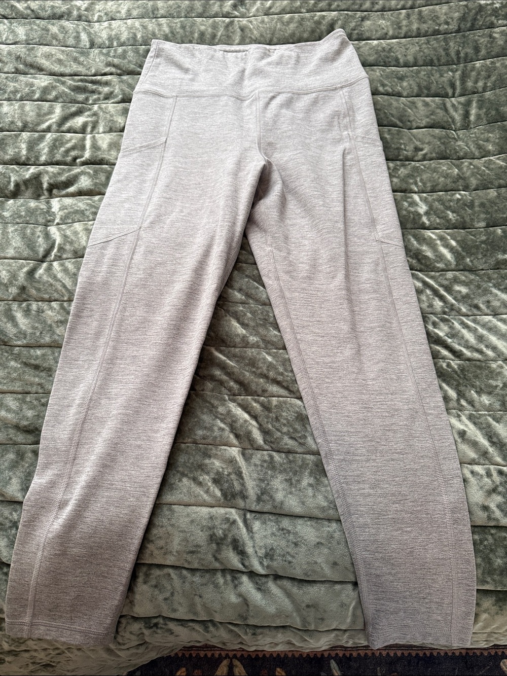 American Eagle Light Gray Everything Pocket Leggings